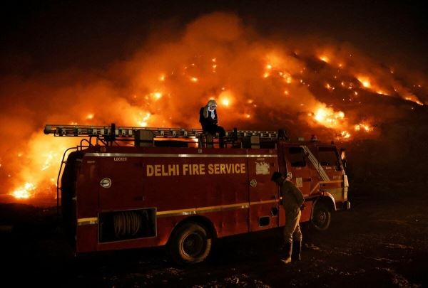<br />
						В Индии горит одна из крупнейших в мире свалок